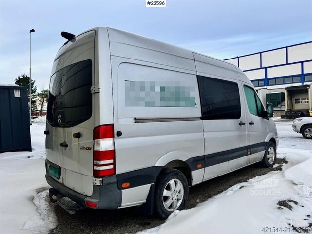 Carrinha de tejadilho alto Mercedes-Benz Sprinter 319 with interior and 2 sets of tires