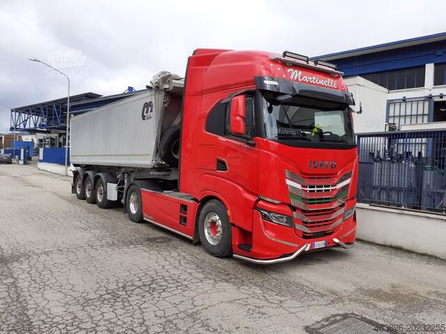 Trator Iveco S WAY 570
