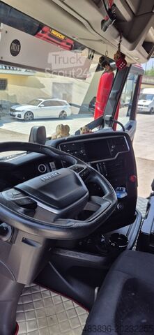 Trator Iveco S WAY 570