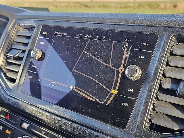 High-roof van VOLKSWAGEN CRAFTER 35 2.0 ac automaat EURO6