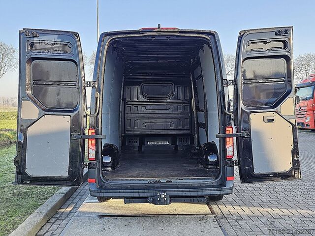 High-roof van VOLKSWAGEN CRAFTER 35 2.0 ac automaat EURO6