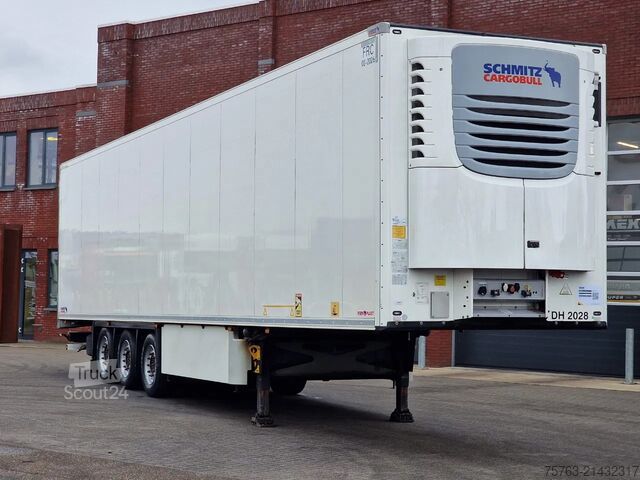 Jäähdytetyt/pakastetut kuljetukset Schmitz Cargobull SCB*S3B - Frigo Schmitz - Hooks/Rohrbahnen/Vlee...