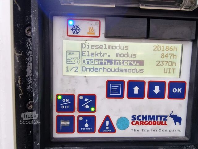 Jäähdytetyt/pakastetut kuljetukset Schmitz Cargobull SCB*S3B - Frigo Schmitz - Hooks/Rohrbahnen/Vlee...