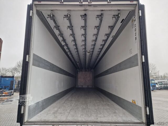 Wohnmobilcenter Sachsen GmbH Wohnmobilcenter Sachsen GmbH Wohnmobilcenter Sachsen GmbH