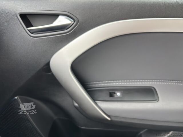 Minibussi Mercedes-Benz T 180 AUT Fernlichtass. Kam. KeyLess KlimaA LED