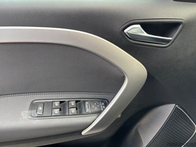 Minibussi Mercedes-Benz T 180 AUT Fernlichtass. Kam. KeyLess KlimaA LED