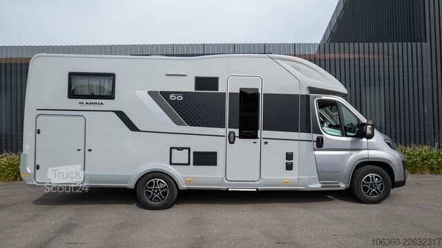 ADRIA MATRIX 670 SL - 60Y SEMI-INTEGRAL NUEVO ADRIA MATRIX 670 SL - 60Y