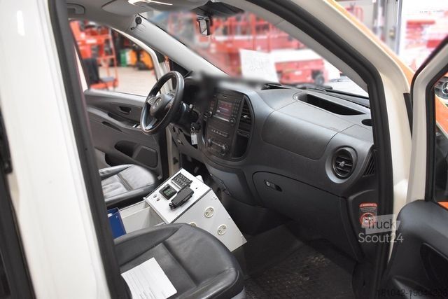 Kleinbus MERCEDES-BENZ Vito Notarzt Einsatzfahrzeug