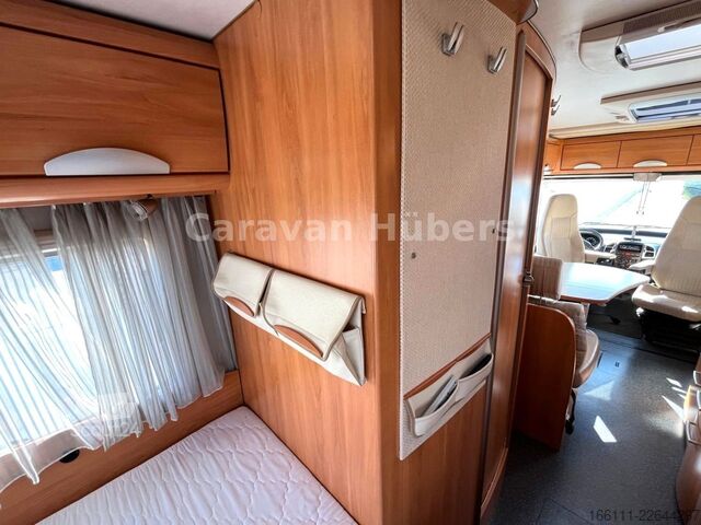 Integreret autocamper HYMER/ERIBA B 614 - Festbett- Klima -  - Solar -