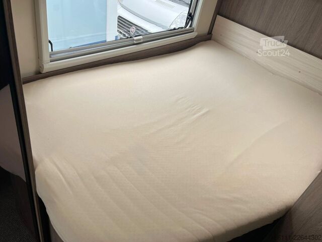 Halvintegreret autocamper BÜRSTNER Nexxo T 660 - Festbett -  - Klima -
