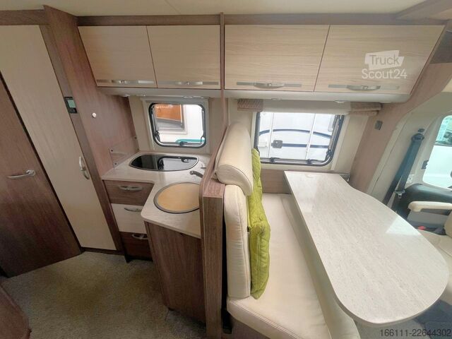 Halvintegreret autocamper BÜRSTNER Nexxo T 660 - Festbett -  - Klima -