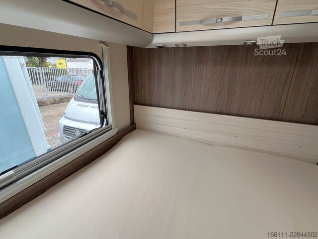 Halvintegreret autocamper BÜRSTNER Nexxo T 660 - Festbett -  - Klima -