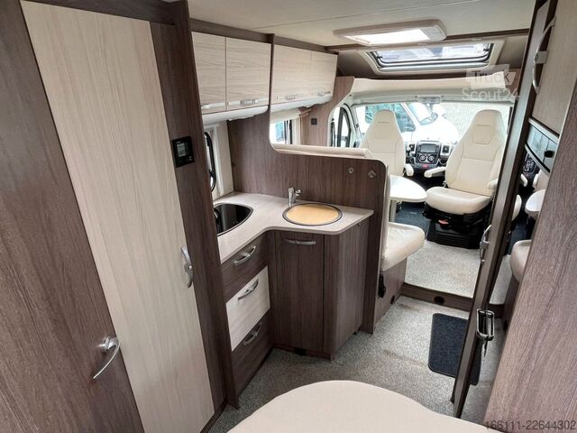 Halvintegreret autocamper BÜRSTNER Nexxo T 660 - Festbett -  - Klima -