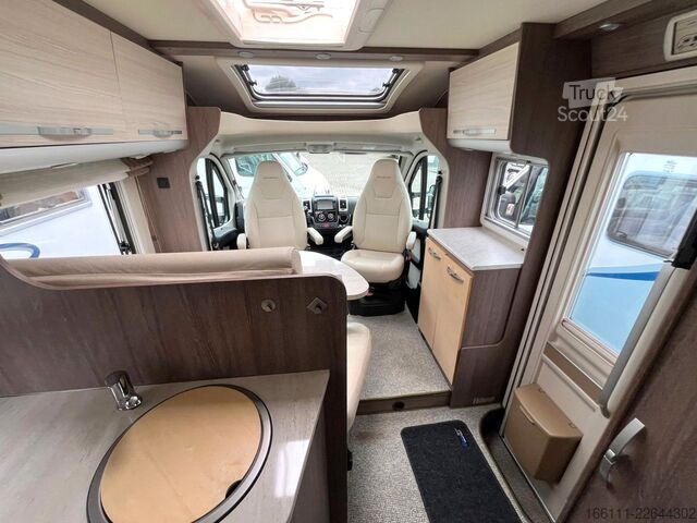 Halvintegreret autocamper BÜRSTNER Nexxo T 660 - Festbett -  - Klima -
