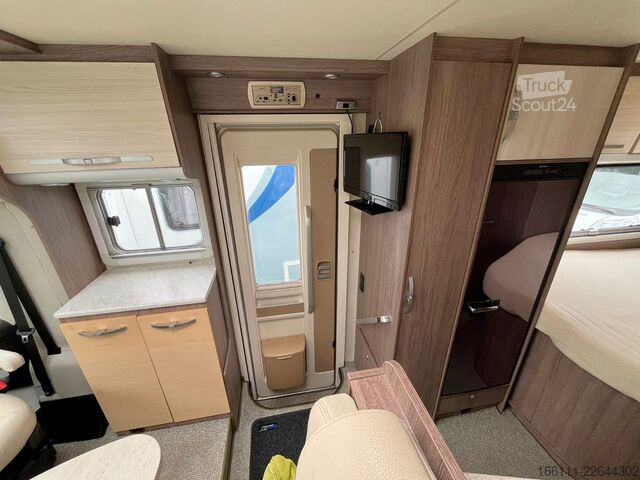 Halvintegreret autocamper BÜRSTNER Nexxo T 660 - Festbett -  - Klima -