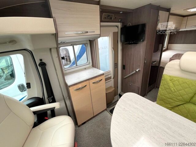 Halvintegreret autocamper BÜRSTNER Nexxo T 660 - Festbett -  - Klima -