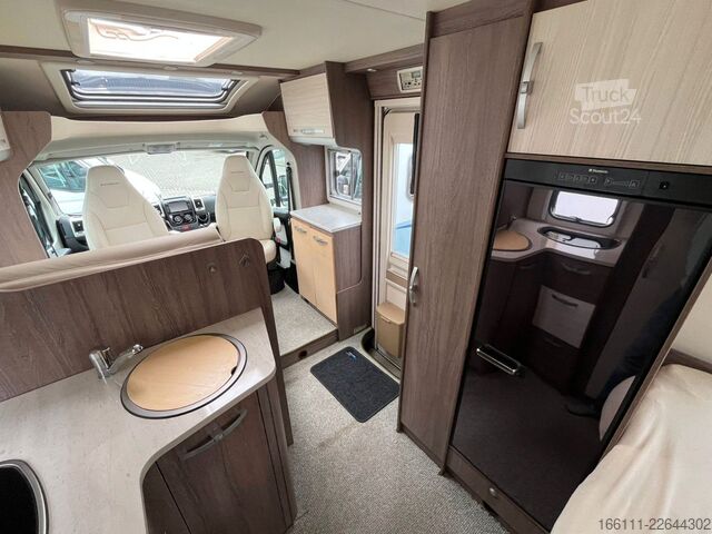 Halvintegreret autocamper BÜRSTNER Nexxo T 660 - Festbett -  - Klima -