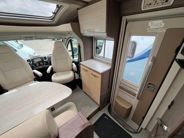 Halvintegreret autocamper BÜRSTNER Nexxo T 660 - Festbett -  - Klima -