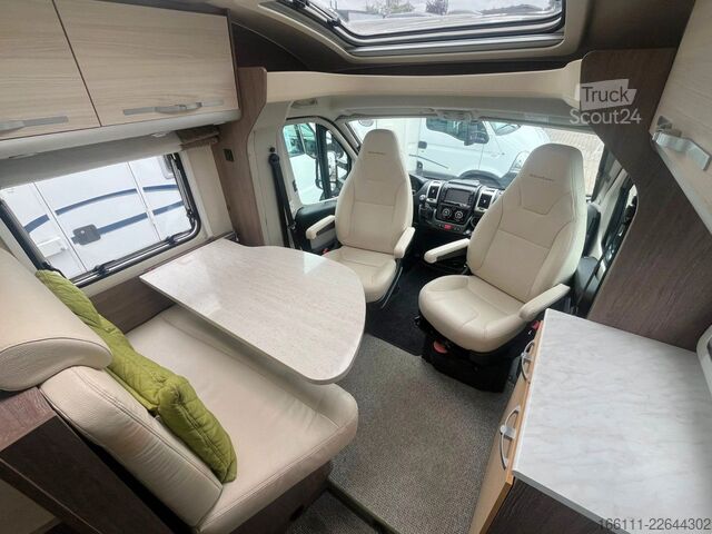 Halvintegreret autocamper BÜRSTNER Nexxo T 660 - Festbett -  - Klima -