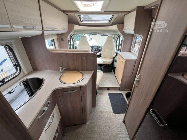 Halvintegreret autocamper BÜRSTNER Nexxo T 660 - Festbett -  - Klima -