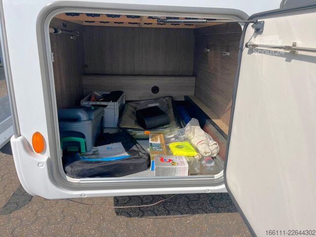 Halvintegreret autocamper BÜRSTNER Nexxo T 660 - Festbett -  - Klima -
