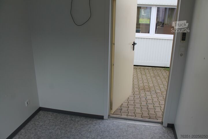 10-футовий офісний контейнер, вживаний