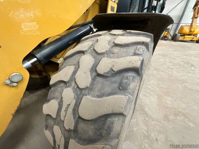Radlader CAT 908 H
