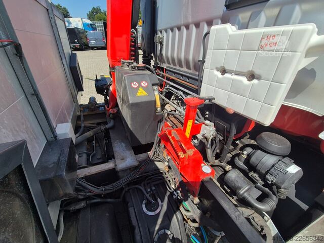 Kasa tipi kamyon + vinçli kaldırma sistemi (HDS) Renault D 7.5 180 - FASSI 32B
