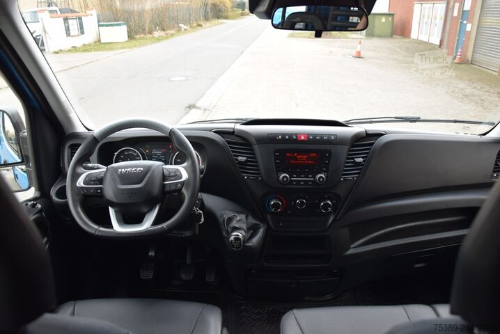 Pick-up bestelwagen Iveco Daily  35S18 DOKA 7-Sitzer Pritsche Maxi AHK 3,5T