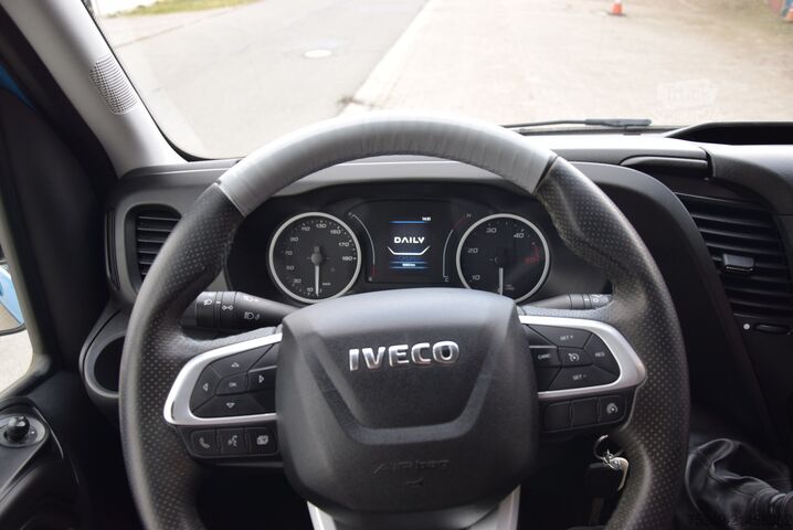 Pick-up bestelwagen Iveco Daily  35S18 DOKA 7-Sitzer Pritsche Maxi AHK 3,5T