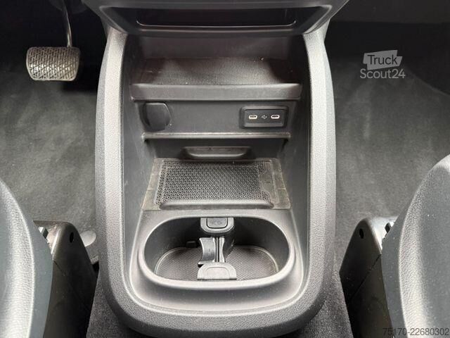 Kombi s vysokou střechou Mercedes-Benz V 250 d Kompakt DISTRONIC AHK2,5to Kamera