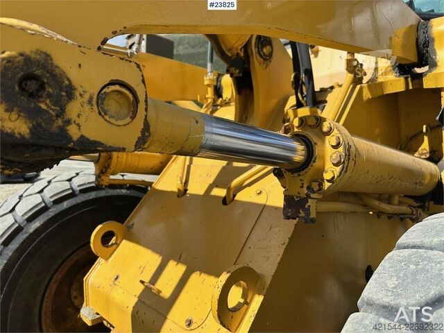 погрузчик Komatsu WA320-3H wheel loader for sale as partial repair p