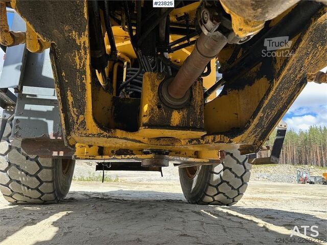 погрузчик Komatsu WA320-3H wheel loader for sale as partial repair p
