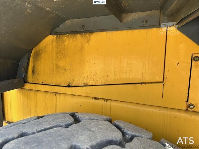 погрузчик Komatsu WA320-3H wheel loader for sale as partial repair p
