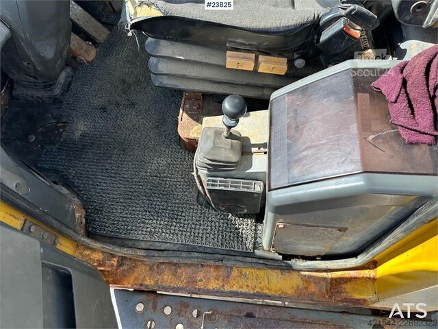 погрузчик Komatsu WA320-3H wheel loader for sale as partial repair p