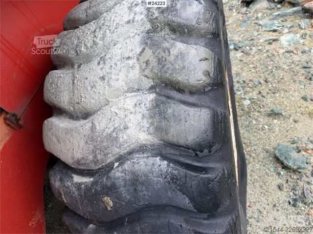 Cargador O&K L20i wheel loader with bucket. Repair object