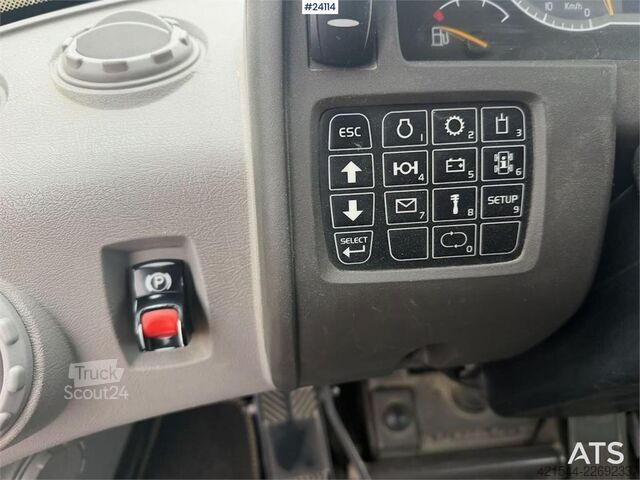 погрузчик Volvo L220H wheel loader w/ lever control, bucket and sc