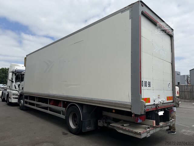 Camión caja MAN TGM 18.290 EURO 6 FURGON
