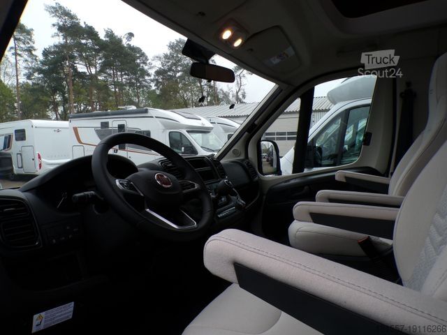 Ημιενσωματωμένο αυτοκινούμενο τροχόσπιτο BÜRSTNER Lyseo TD 644 G Ganzjahresreifen, Rundsitzgruppe