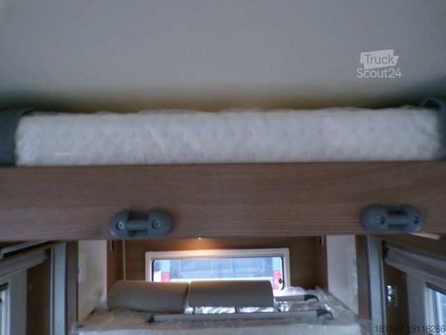 Ημιενσωματωμένο αυτοκινούμενο τροχόσπιτο BÜRSTNER Lyseo TD 644 G Ganzjahresreifen, Rundsitzgruppe