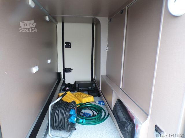 Ημιενσωματωμένο αυτοκινούμενο τροχόσπιτο BÜRSTNER Lyseo TD 684 G Harmony Line, SAT/TV, Markise