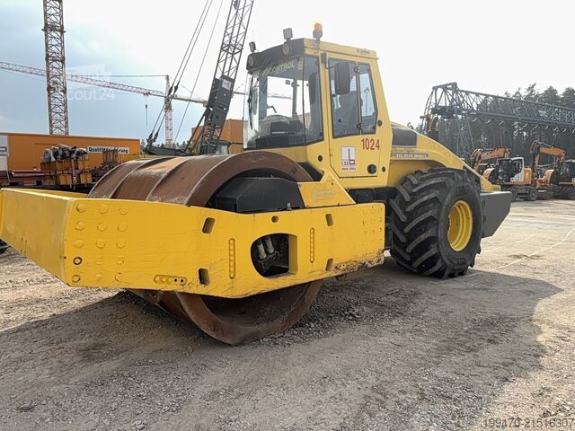 Enkeltromle-valse Bomag BW 332 DEEP Impact