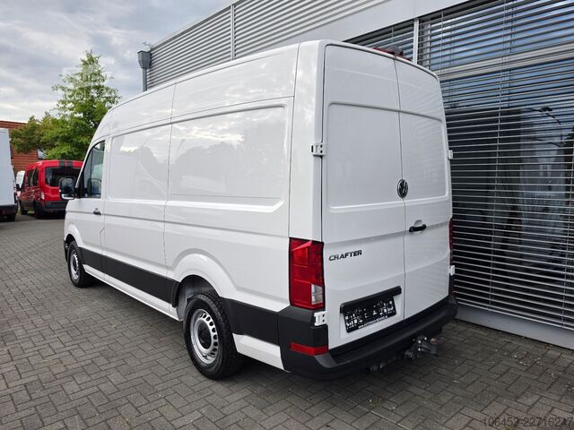 Hög tak skåpbil VW Crafter Kasten M+H SHZ/CAM/AHK/erst 28.560 KM