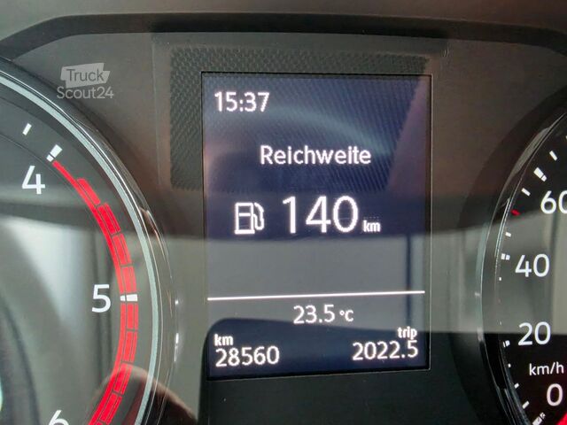 Hög tak skåpbil VW Crafter Kasten M+H SHZ/CAM/AHK/erst 28.560 KM
