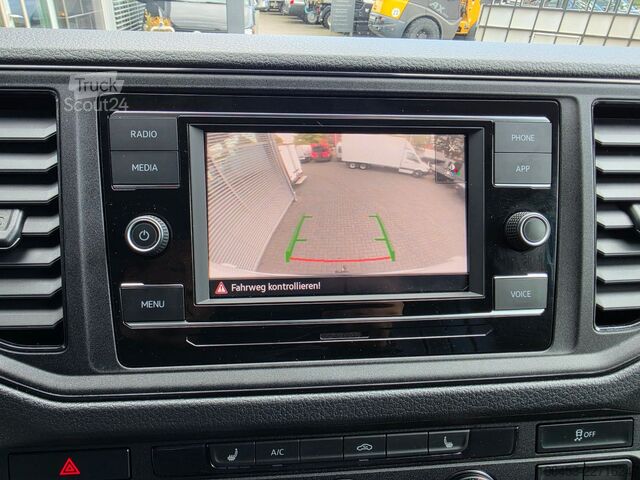 Hög tak skåpbil VW Crafter Kasten M+H SHZ/CAM/AHK/erst 28.560 KM