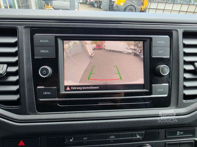 Hög tak skåpbil VW Crafter Kasten M+H SHZ/CAM/AHK/erst 28.560 KM