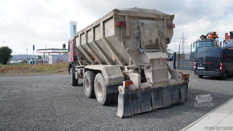 Specializētais kravas auto MAN F90 24.362 DFAK 6x6 Allrad Kalkstreuer