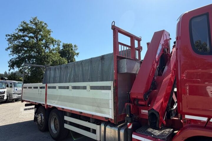 Jeřáb na nákladním automobilu SCANIA R480 6x2 HMF 1530 K3