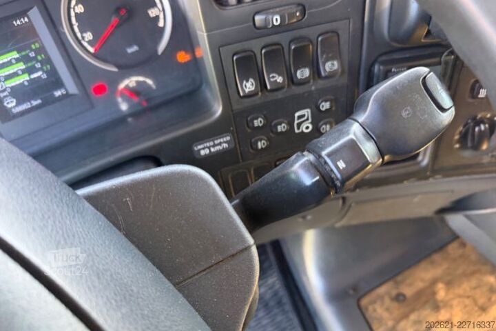 Jeřáb na nákladním automobilu SCANIA R480 6x2 HMF 1530 K3
