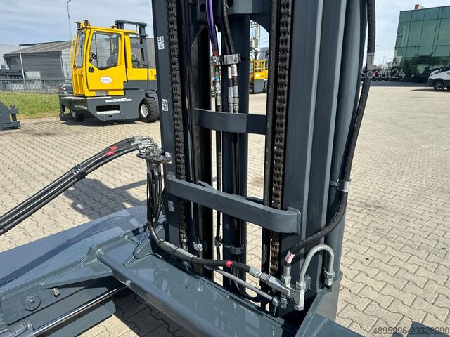Empilhadeira de quatro direções Combilift C4000 /2015 /Triplex 7500 mm/Only 5481 h